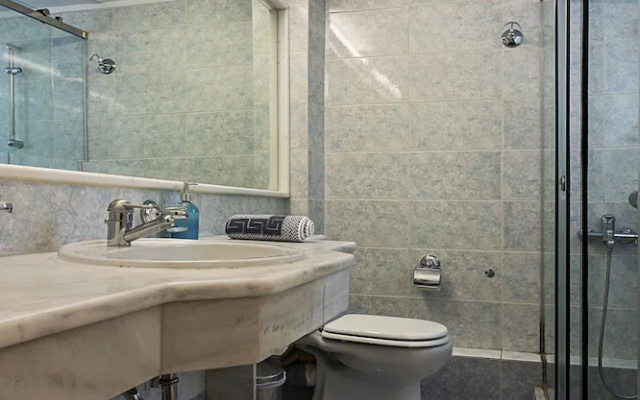 Piccadilly Circus deluxe flat Athens