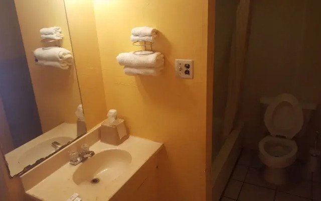 Guest Host Motel