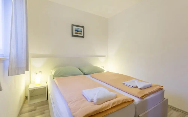 A2 - Spacious apt With the sea View & use of Pool
