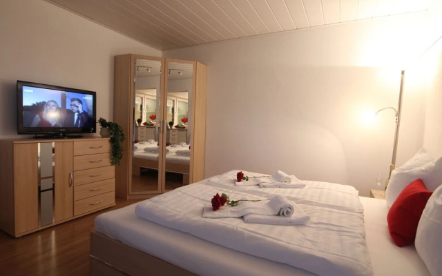 Cosy Apartment in Kirchberg with Balcony