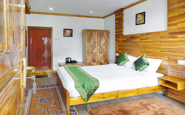 Treebo Trip Omega's Stay Inn