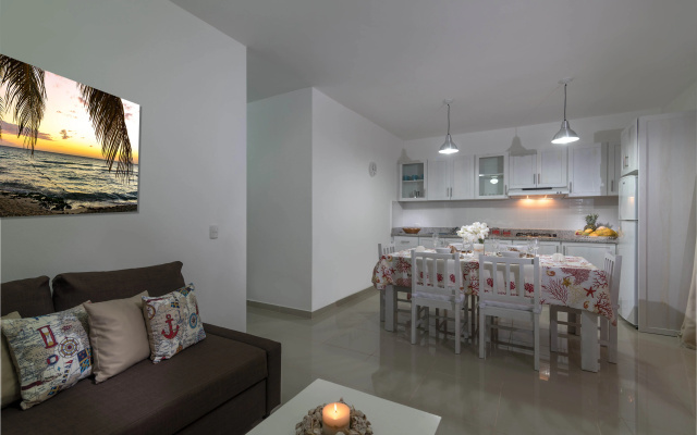 Los Flamencos Aparthotel