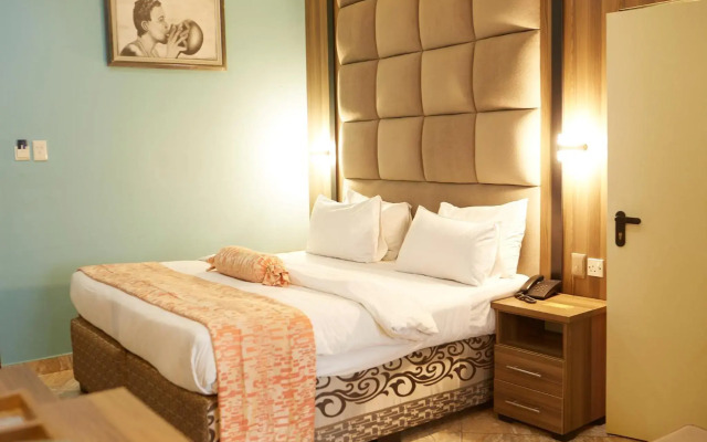 Coronia Hotel