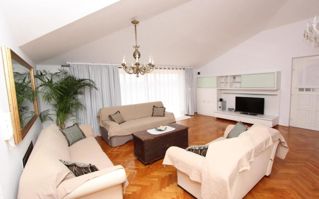 Guest House and Apartment Ambienti