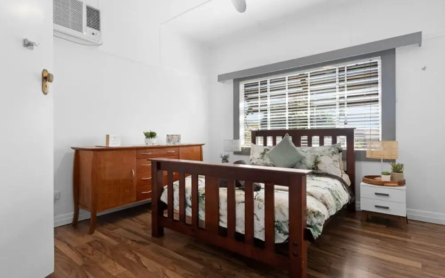 Spacious Home Near Urangan Beachfront