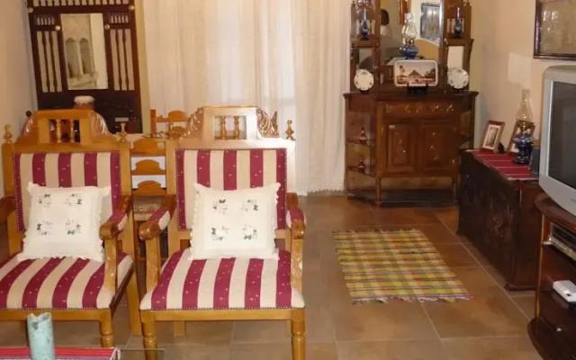 Dias House