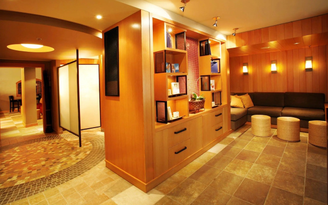 Banff Caribou Lodge and Spa