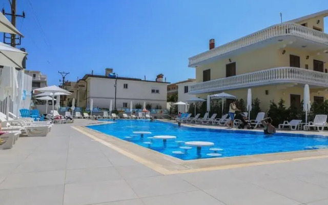Hotel Lakaj 2