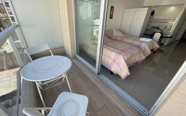 Studio In San Telmo With Balcony and Pool