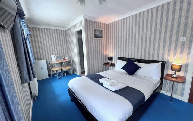 All Seasons Gatwick Guest House