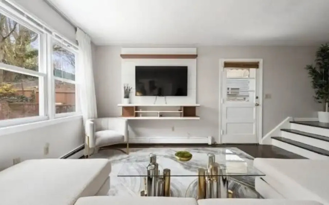 Upscale 3BR NY Home with Free Parking