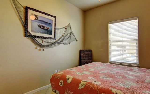 Lazy Pelican - Two Bedroom Townhome