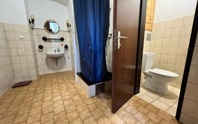 EasyStay 3BR shared Apt. Near Meidling