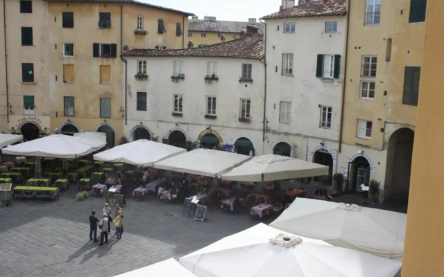 Micheli Suite Anfiteatro Square