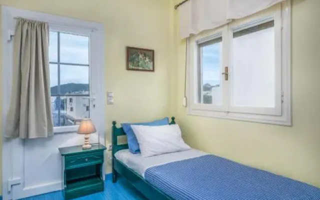 Fully Equipment House With Sea View Adamas Bay