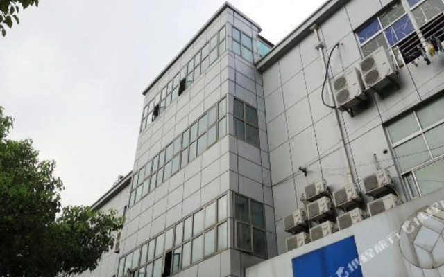 99inn Selected Hotel (Shanghai Yingaolu University of Finance and Economics Subway Station)