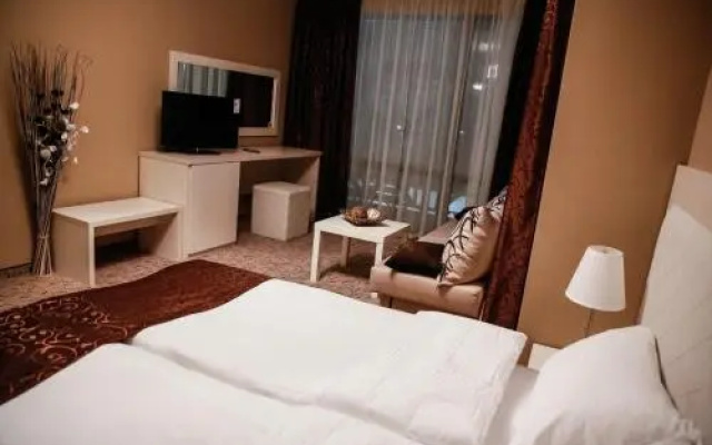 Einstein House & Spa