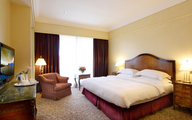 Gefinor Rotana Hotel