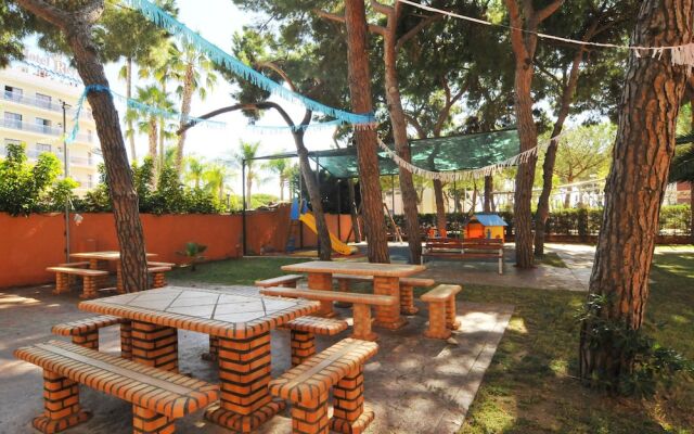 Отель HomeHolidaysRentals Apartamento Solmar - Costa Barcelona Испания, Санта-Сусанна - отзывы, цены и фото номеров - забронировать отель HomeHolidaysRentals Apartamento Solmar - Costa Barcelona онлайн