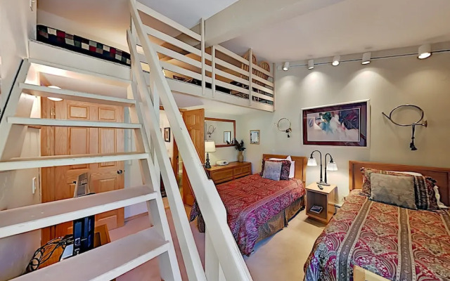 Alpine Condo in Snowmass Village by RedAwning