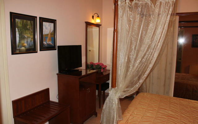 Exis Boutique Hotel