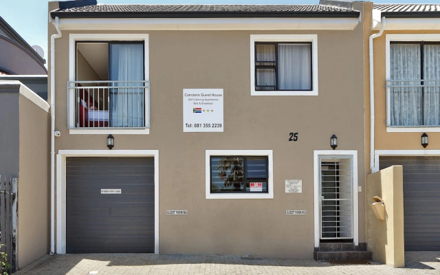 Camdene Guesthouse and sc apartments