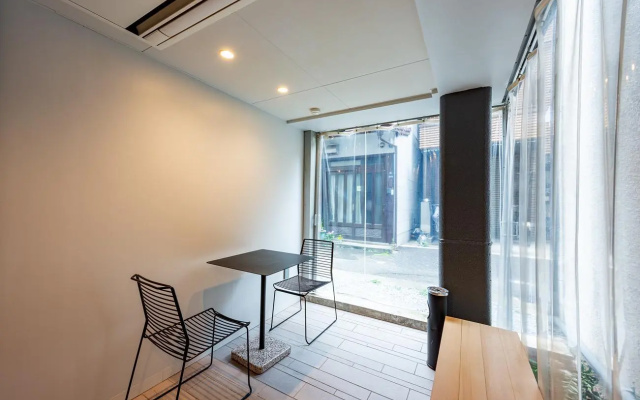 Plat Hostel Keikyu Asakusa Station