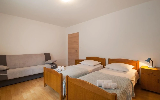 Awesome Home in Dugi Rat With Wifi and 3 Bedrooms