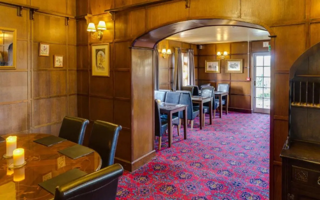 The Dawnay Arms