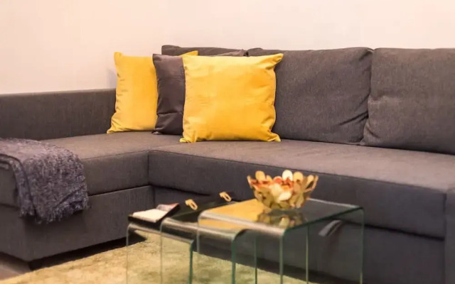 1bed-ground Fl -private Entrance