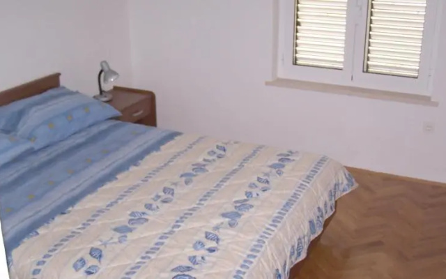 Seven Seas Apartments