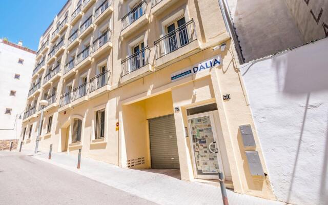 Отель Apartamentos AR Dalia Испания, Льорет-де-Мар - отзывы, цены и фото номеров - забронировать отель Apartamentos AR Dalia онлайн вид на фасад