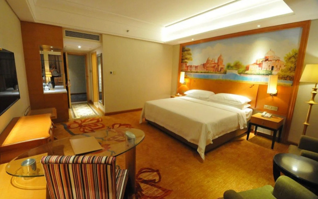 Vienna Royal Hotel (Beijing Miyun)