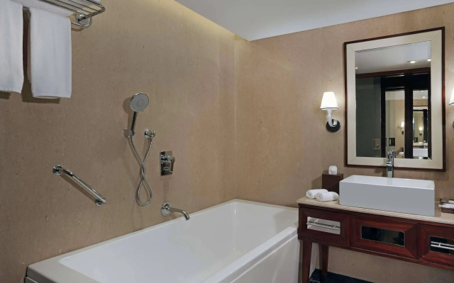 Sheraton Grand Pune Bund Garden Hotel