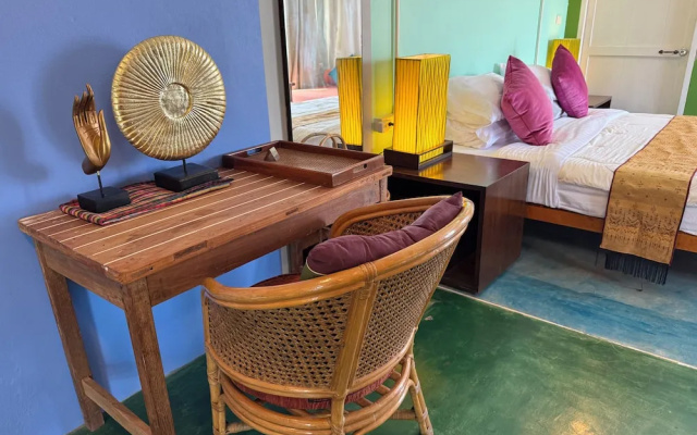 Golden Mango House