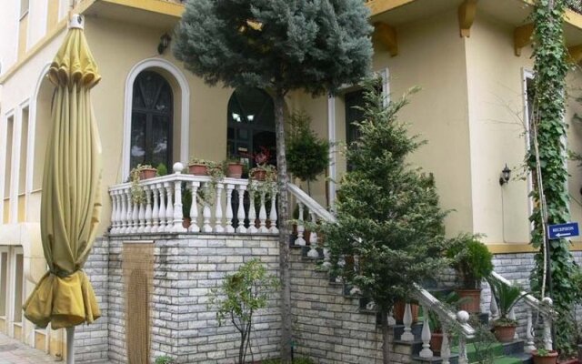 Отель Art Hotel Nirvana Албания, Тирана - отзывы, цены и фото номеров - забронировать отель Art Hotel Nirvana онлайн вид на фасад