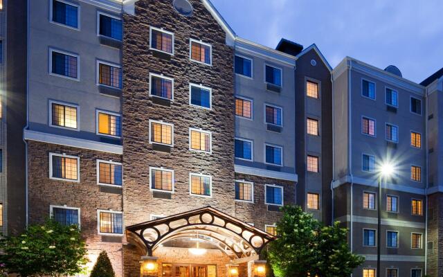 Отель Staybridge Suites Minneapolis-Bloomington Блумингтон вид на фасад