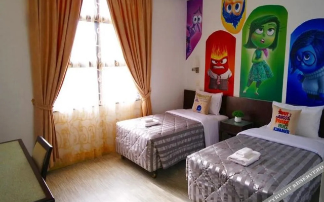 Holiday Hotel