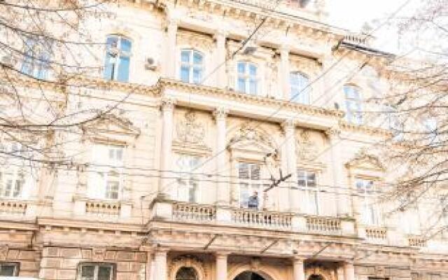 Гостиница Mini Hotel Freedom Mercurius Украина, Львов - отзывы, цены и фото номеров - забронировать гостиницу Mini Hotel Freedom Mercurius онлайн вид на фасад