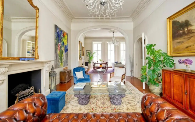 Grand 2 Bedroom Flat Kensington