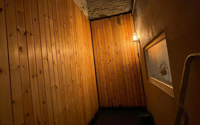 Room of Tournai 2
