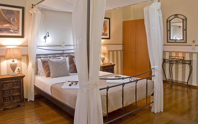 Casa del Mar Hotel