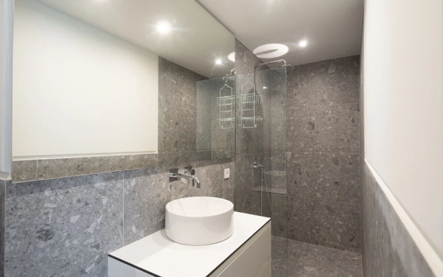 LIV Athinum 1 - Luxury Apartment 1B