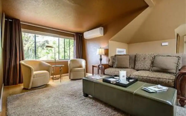 Abbeymoore Manor B&B