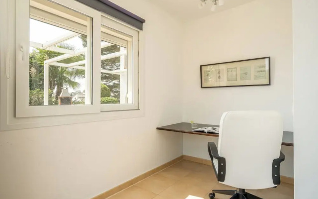 Spacious 3BR Villa with pool and views