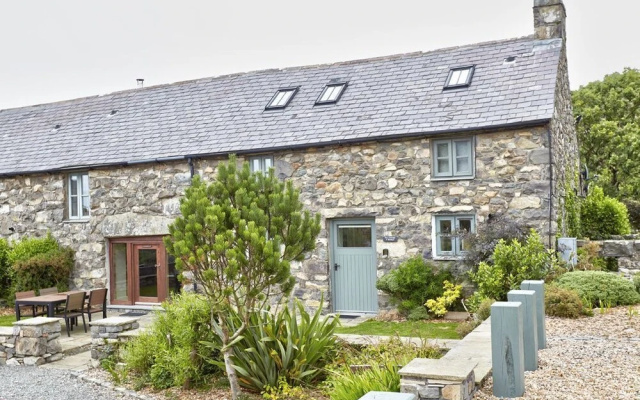 2 Bed - The Cottage