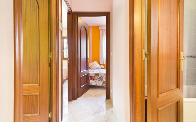Veni in L'Escala with 3 bedrooms and 1 bathrooms