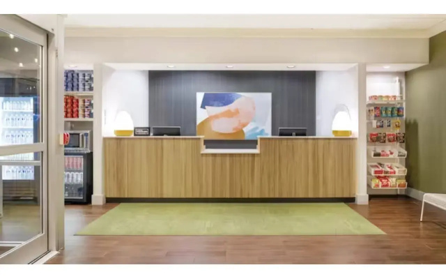 Spark by Hilton Glendive