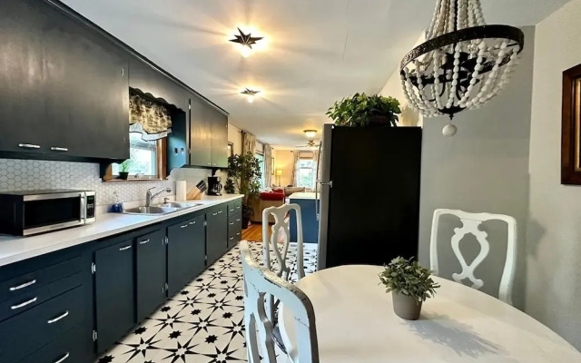 Seattle's Starlight Bungalow