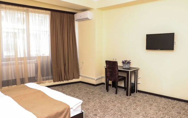 Yerevan Centre Hotel